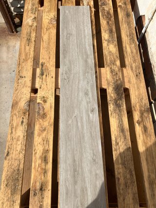 Suelo imitación madera gris anti/silp 86metros