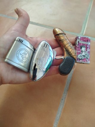 Lote 4 mecheros Zippo vintage variados