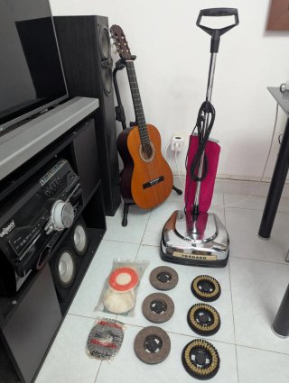 Pulidora Tornado con accesorios