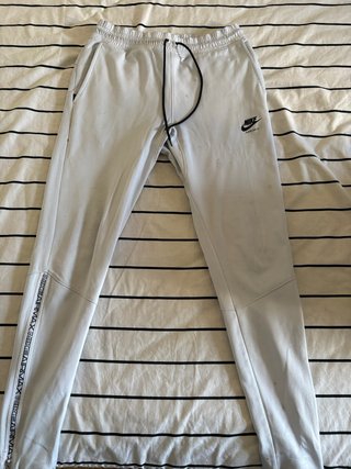 Pantalones Nike Air Max blancos