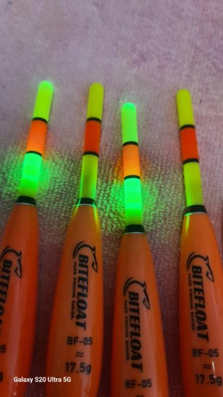 Flotador  pesca BITEFLOAT 17.5gr luminoso LED
