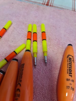 Flotador  pesca BITEFLOAT 17.5gr luminoso LED
