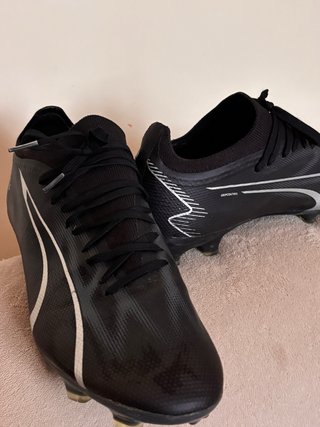 Scarpe da calcio Puma nere taglia 44,5