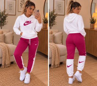 Conjunto Nike Sudadera y Pantalón Rosa/Blanco