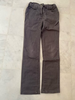 Pantalón Gris de Corte Recto