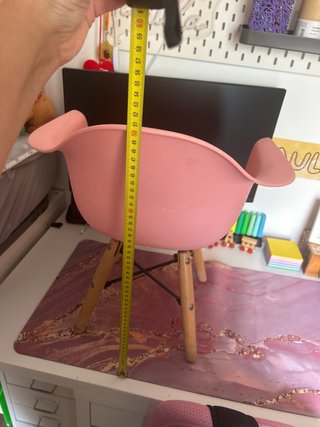 Silla infantil escandinava rosa