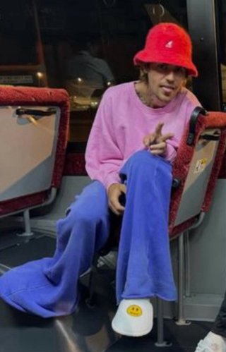 Chapéu Bucket Kangol vermelho