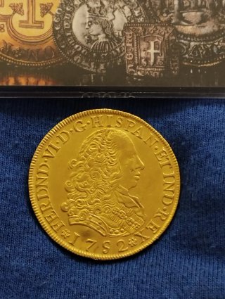 Moneda oro 8 Escudos Fernando VI 1752