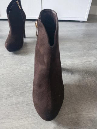 Botines tacón alto marrones