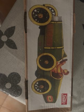 Coche Payá antiguo hojalata