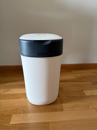 Contenedor Pañales Twist & Click Tommee Tippee