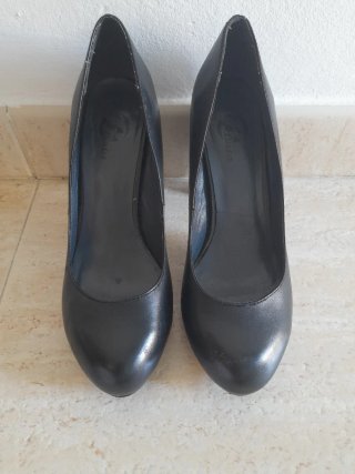 Zapatos de tacón negros