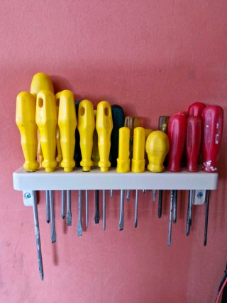 Soporte de Pared para Destornilladores