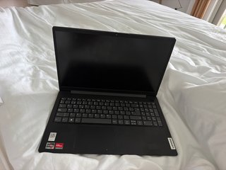 Ordenador portátil Lenovo negro