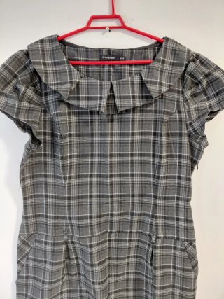 Vestido de cuadros gris y blanco