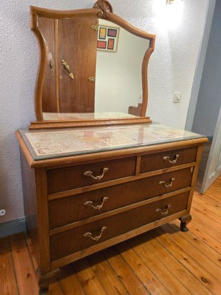 Cómoda con Espejo de Madera