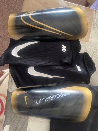 Espinilleras Nike Mercurial Lite
