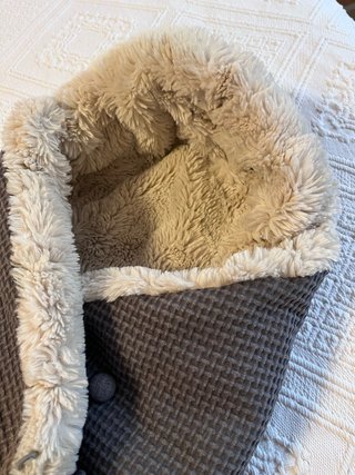 Saco bebé de invierno gris forrado pelo