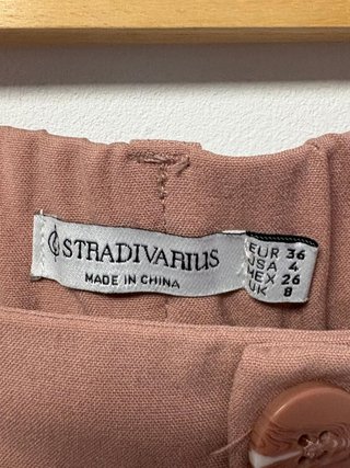 Pantalón de vestir rosa Stradivarius talla 36