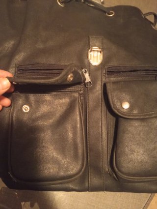 Mochila de cuero negra