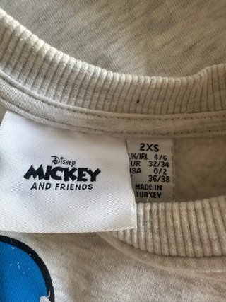 Sudadera Gris con Estampado del Pato Donald