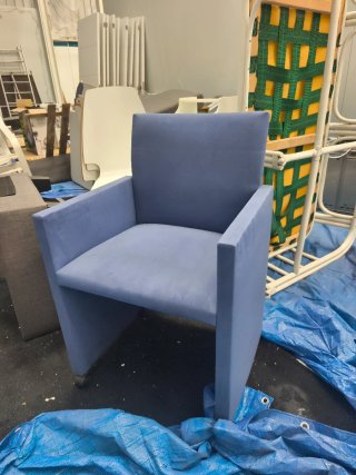 Sillón individual azul de tela