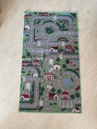 Alfombra infantil de juegos 131x74