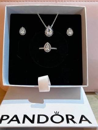 Conjunto Pandora Lágrima Plata brillante