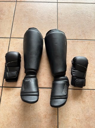 Set de Guantillas y Espinilleras Decathlon