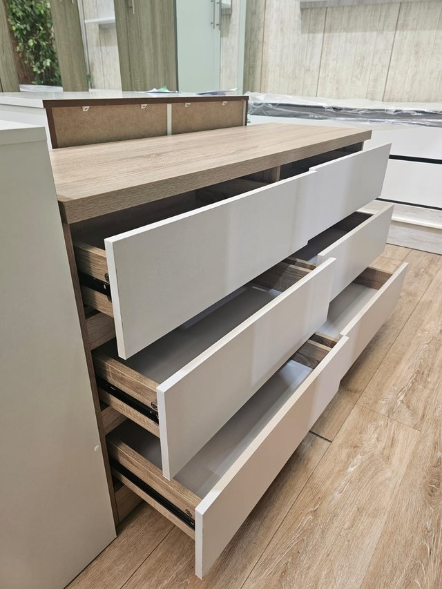 Cómoda Nórdica 6 Cajones Blanca y Madera