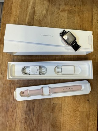 Apple Watch Series 3 42mm GPS -Caja y accesorios