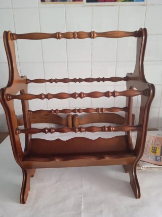 Revistero vintage de madera