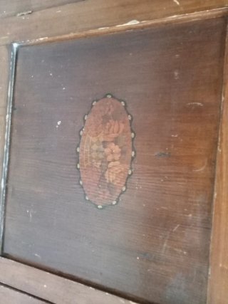 Cómoda antigua de madera