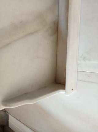 Cómoda antigua de madera