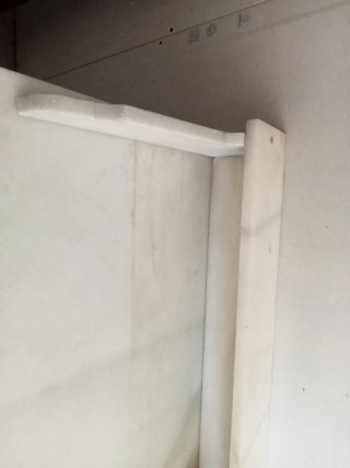 Cómoda antigua de madera