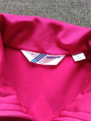 Chaqueta de chándal rosa fucsia de Adidas