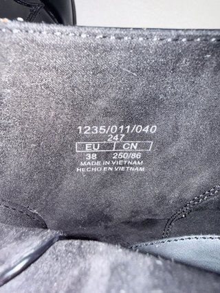 Botín Tacón Brillo Negro Pull&Bear
