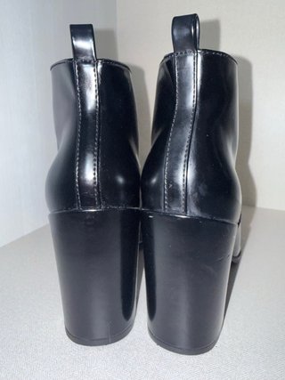 Botín Tacón Brillo Negro Pull&Bear