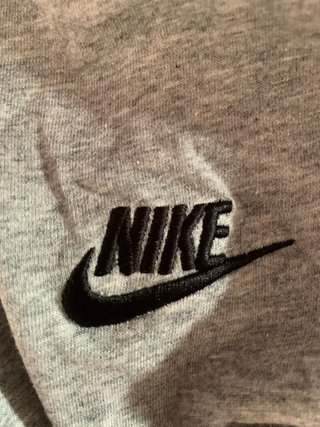 Camiseta Nike Gris