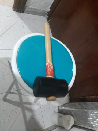 MARTILLO DE GOMA PARA TRABAJO D CERÁMICA.