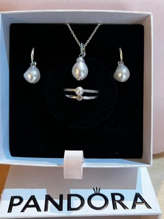 Conjunto Pandora Perla Barroca Plata