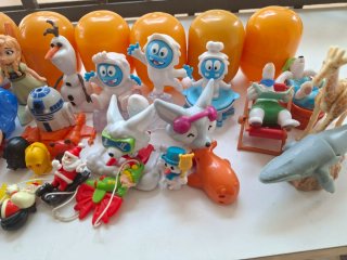 Lote de 21 Figuras Sorpresa Kinder