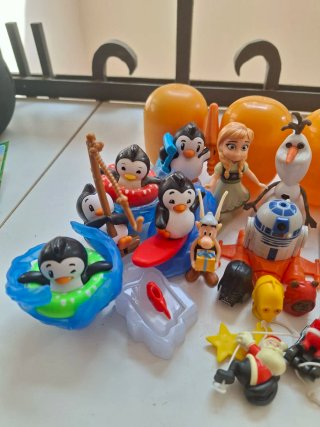Lote de 21 Figuras Sorpresa Kinder