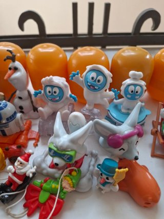 Lote de 21 Figuras Sorpresa Kinder