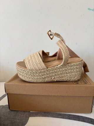 Sandalias esparto cuña beige
