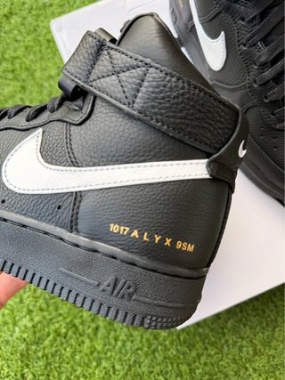 Nike Air Force 1