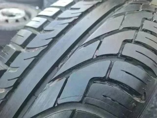 Citroen C5 primer modelo - Rueda de repuesto