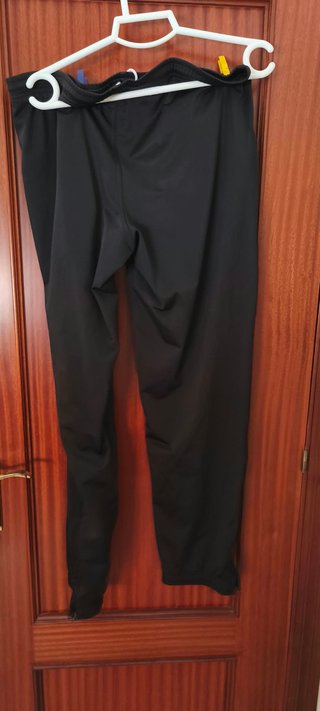 Pantalón chándal Puma negro