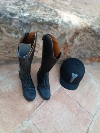Botas de Hípica Negras y casco