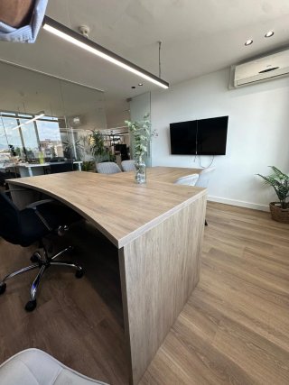 Mesa de Oficina en L de Madera